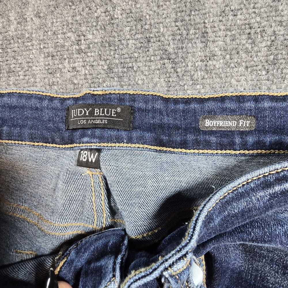 Judy Blue 18W Boyfriend Jeans Dark Wash Distressed Stretch Plus Size Denim - Picture 2 of 7